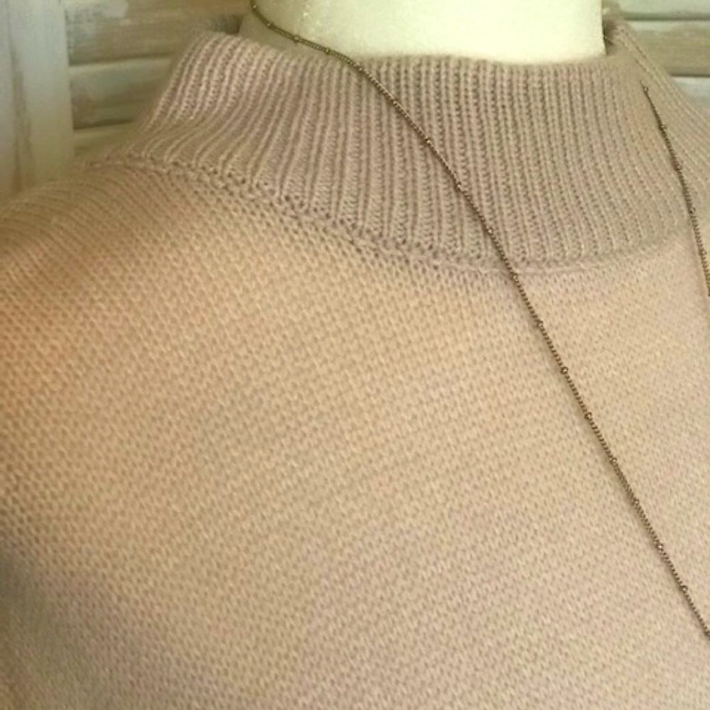 BOUTIQUE- CURVY SWEATER WITH TASSELS, NEUTRAL BLUSH COLOR - Picture 5 of 6